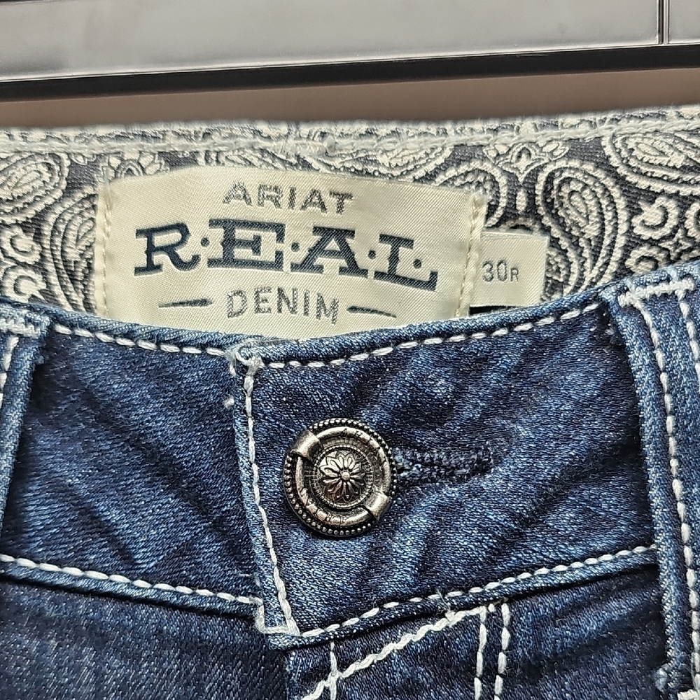Ariat Indigo Bootcut Jeans with White Contrast Stitching - Picture 2 of 16